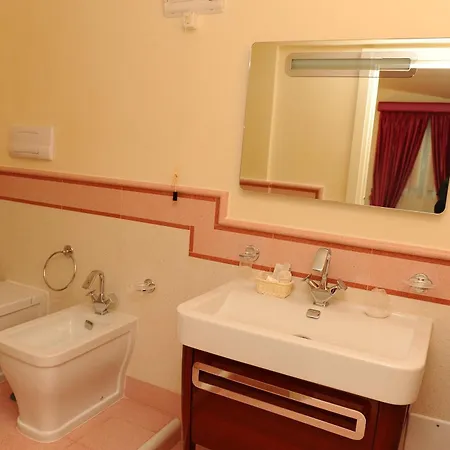 Le Dodici Lune Hotel 4*